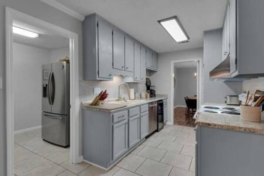 Quiet Relaxing Home - Close To Downtown & Beach 4Br-2Bt Pensacola Dış mekan fotoğraf