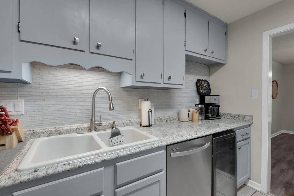 Quiet Relaxing Home - Close To Downtown & Beach 4Br-2Bt Pensacola Dış mekan fotoğraf