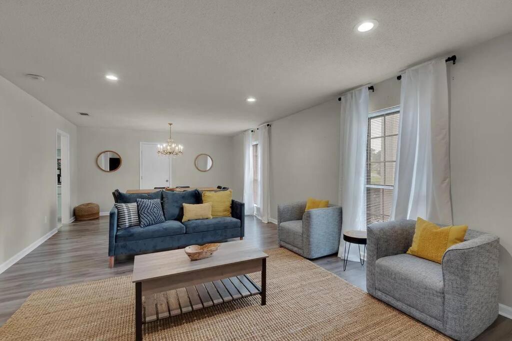 Quiet Relaxing Home - Close To Downtown & Beach 4Br-2Bt Pensacola Dış mekan fotoğraf