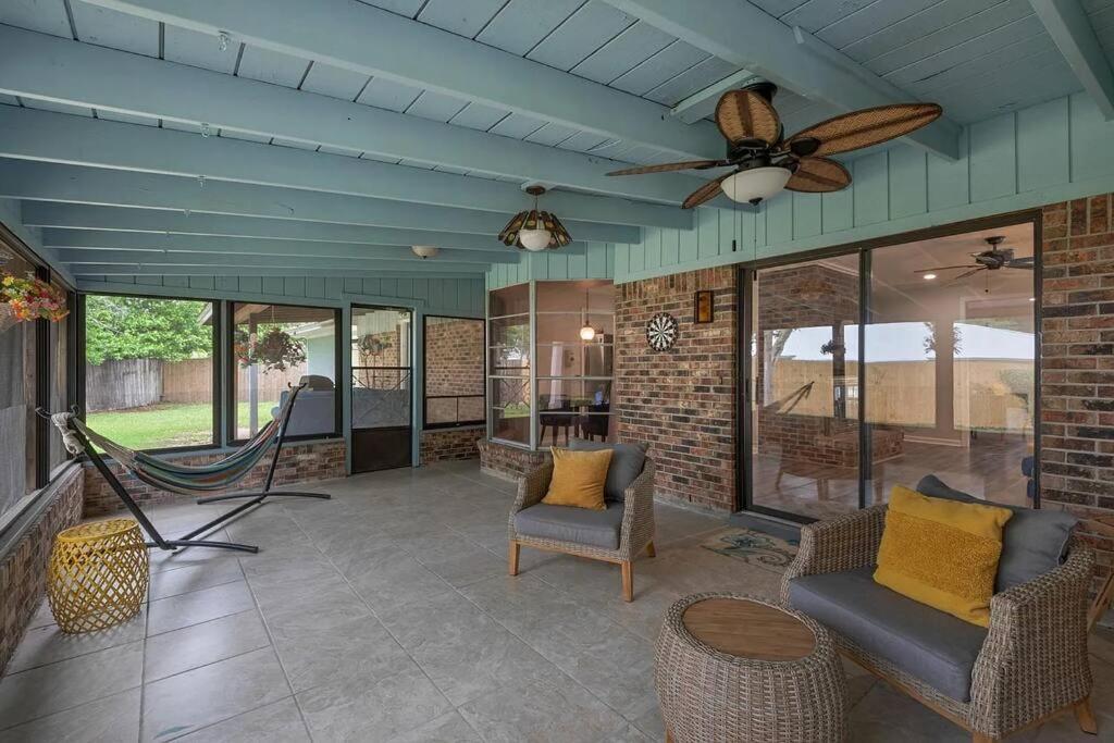 Quiet Relaxing Home - Close To Downtown & Beach 4Br-2Bt Pensacola Dış mekan fotoğraf