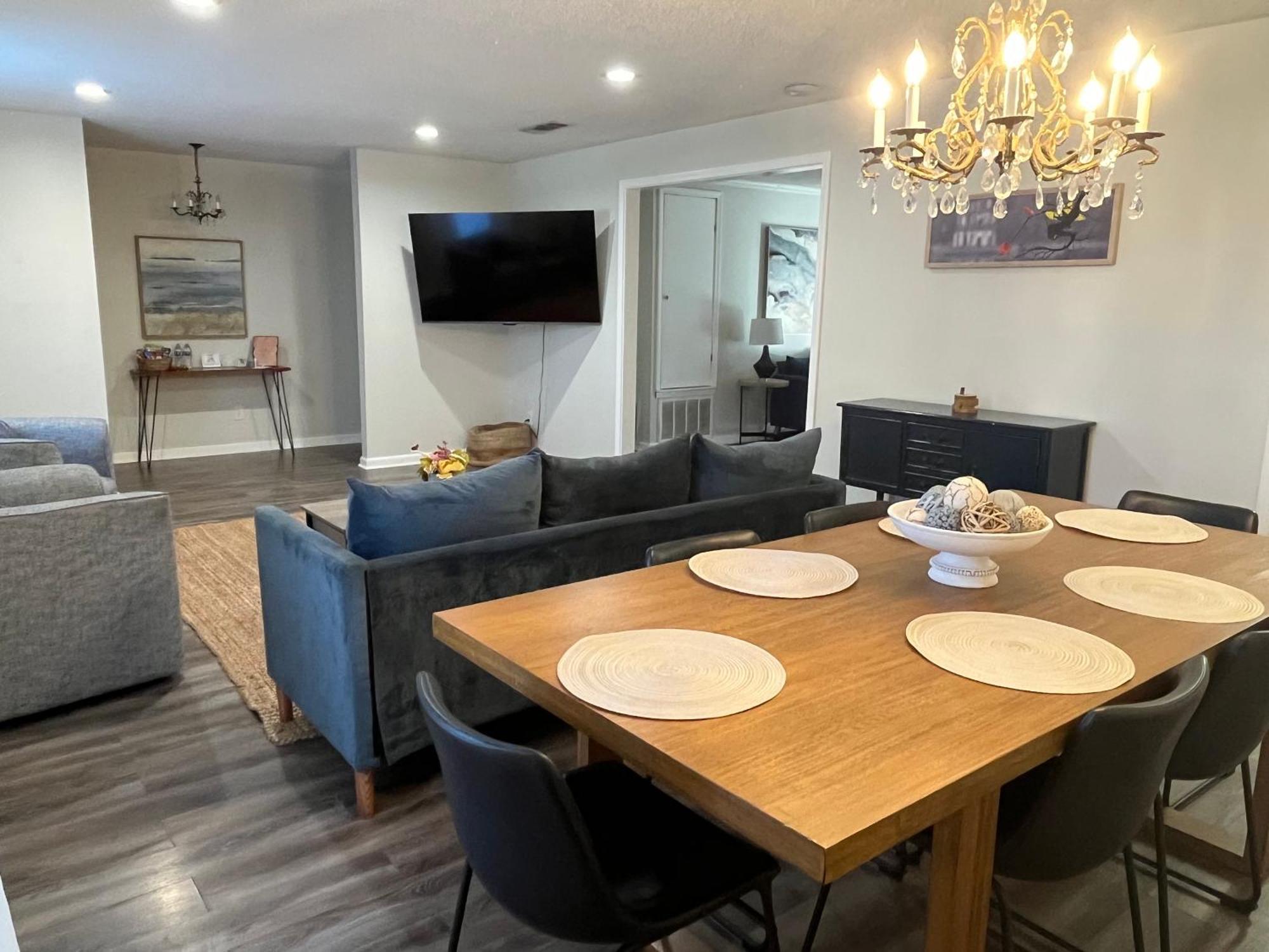 Quiet Relaxing Home - Close To Downtown & Beach 4Br-2Bt Pensacola Dış mekan fotoğraf